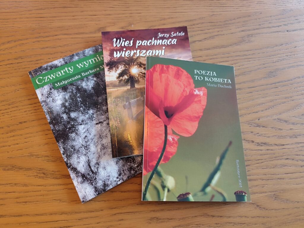 Tom „Poezja to kobieta” — fotografia książki
